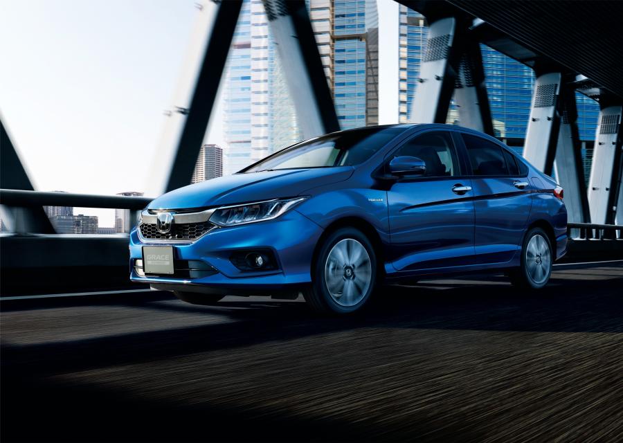  Honda Grace Hybrid 2017 года  (фото 7 из 11)